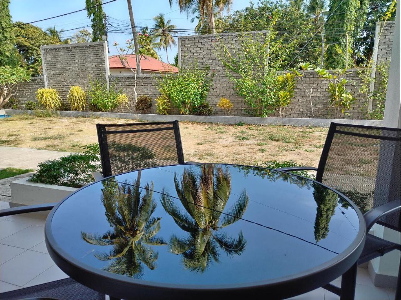 Motel Funduq Al Busyra Pantai Cenang  Exterior foto